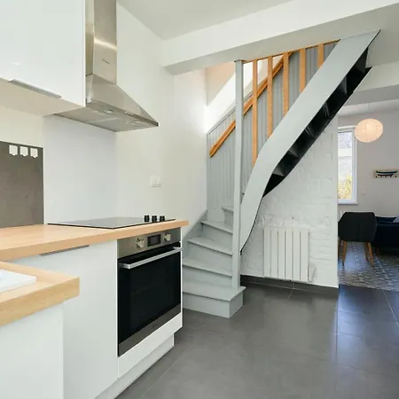 House With Terrace 2 Bedrooms In En Baroeul * Marcq-en-Baroeul