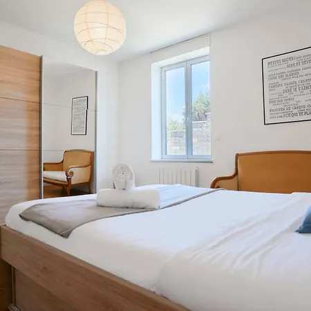 House With Terrace 2 Bedrooms In En Baroeul Marcq-en-Baroeul